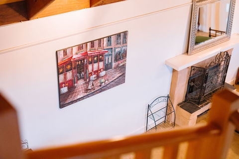 Outlook Hill Vineyard Cottages - Hervey Bay Accommodation 3