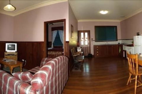 Pemberton Old Picture Theatre Holiday Apartments - Hervey Bay Accommodation 5