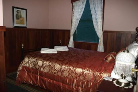 Pemberton Old Picture Theatre Holiday Apartments - Hervey Bay Accommodation 4