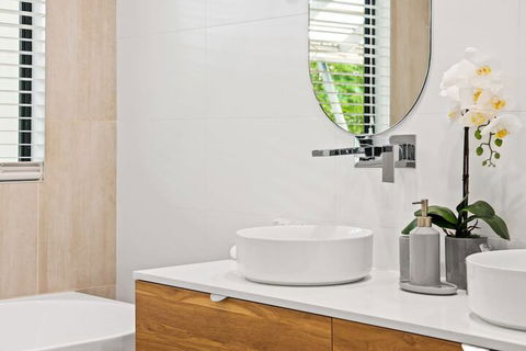 Papillon Coolum - Hervey Bay Accommodation 2