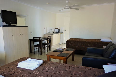 Pacific Palms Motor Inn - Hervey Bay Accommodation 4