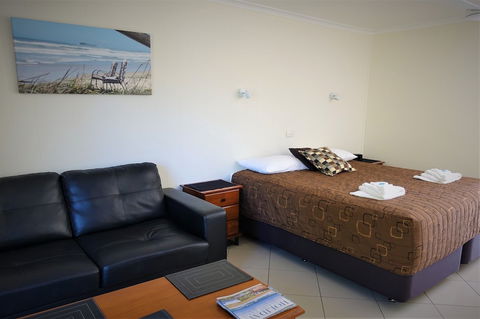 Pacific Palms Motor Inn - Hervey Bay Accommodation 3