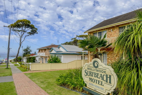 Mollymook Surfbeach Motel And Apartments - Hervey Bay Accommodation 0