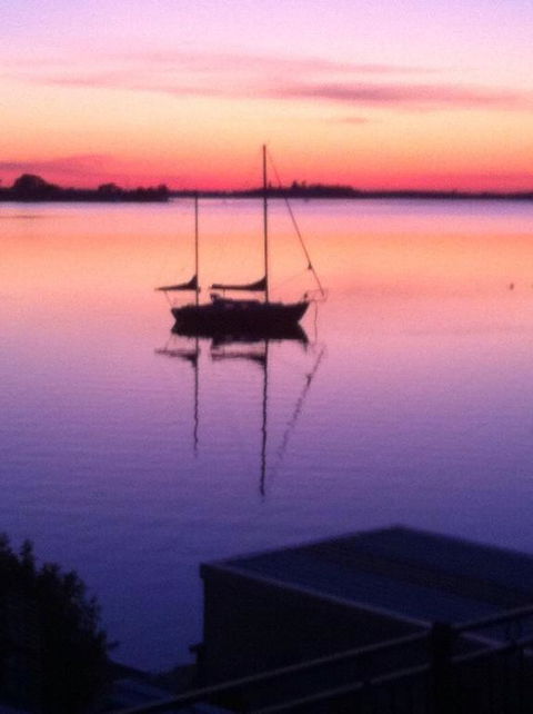 Overnight Reflections B & B - Tourism Hervey Bay 3