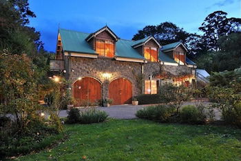 Mary Card's Coach House - Hervey Bay Accommodation 0