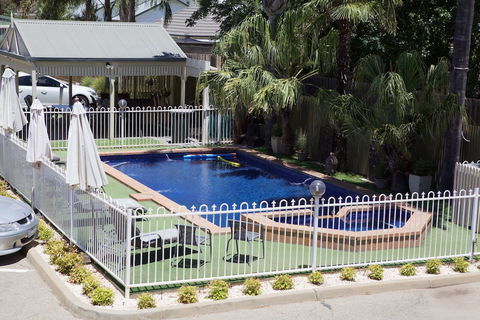 Paddle Wheel Motel - Hervey Bay Accommodation 2