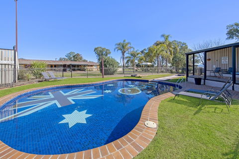 Econo Lodge Savannah Park Tamworth - Hervey Bay Accommodation 6