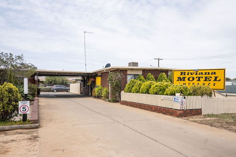 Riviana Motel - Hervey Bay Accommodation 5