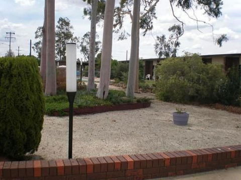 Riviana Motel - Hervey Bay Accommodation 3