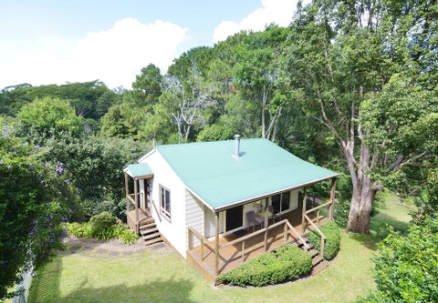 Apple Tree Cottage & Studio - Hervey Bay Accommodation 5