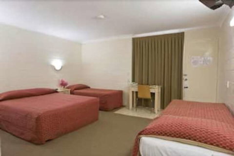 Nambour Lodge Motel - Hervey Bay Accommodation 4