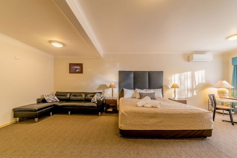 Seahorse Motel - Hervey Bay Accommodation 3