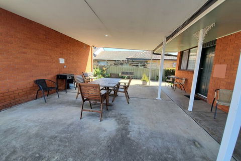 Roydons Motor INN - Tourism Hervey Bay 3