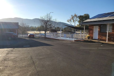 Roydons Motor INN - Tourism Hervey Bay 2