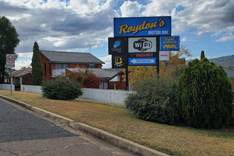 Roydons Motor INN - Tourism Hervey Bay 1