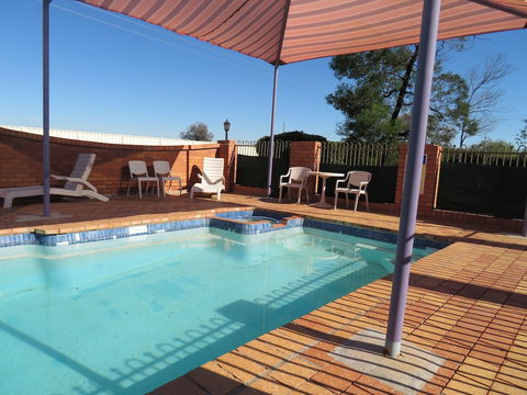 Bishop's Lodge Motor Inn - Hervey Bay Accommodation 0