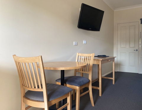 Bishop's Lodge Motor Inn - Hervey Bay Accommodation 4