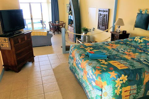 Al Mare Beachfront Retreat - Tourism Hervey Bay 4