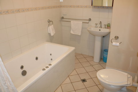 Settlers House York - Hervey Bay Accommodation 5