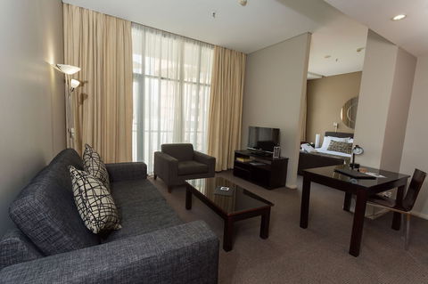 The Clarendon Hotel - Hervey Bay Accommodation 1