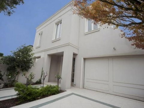 Boutique Stays - Brighton Place - Hervey Bay Accommodation 0