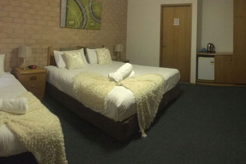Golden Chain Aalana Motor Inn - Hervey Bay Accommodation 7