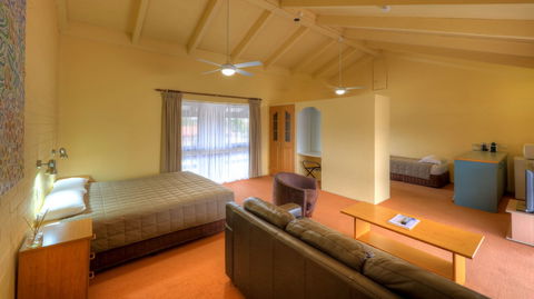 Motel Meneres - Tourism Hervey Bay 6