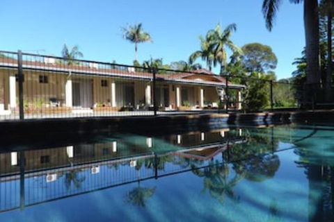 Ocean Shores Motel - Tourism Hervey Bay 0