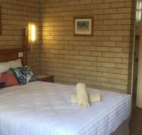 Lake Front Motel - Tourism Hervey Bay