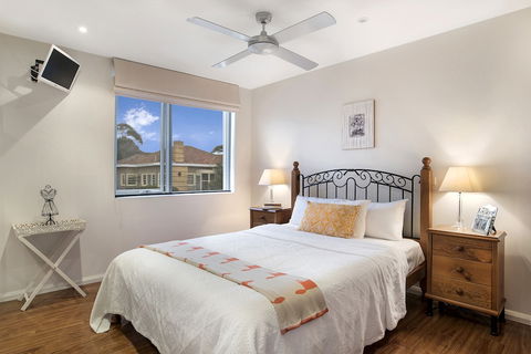 Captain's Retreat Apartments And Cottages - Tourism Hervey Bay 4