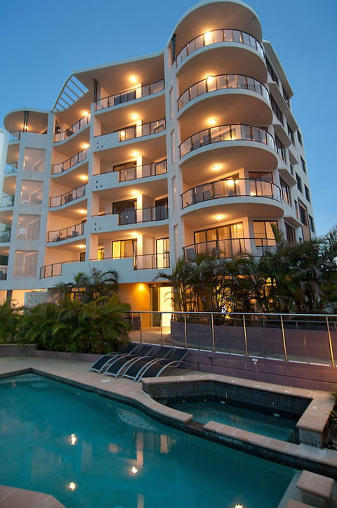 Meridian Alex Beach Apartments - Hervey Bay Accommodation 0