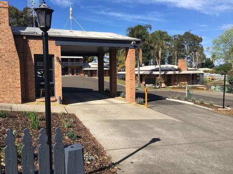Bega Downs Motor Inn - Hervey Bay Accommodation 3