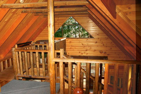Springbrook Mountain Chalets - Hervey Bay Accommodation 1