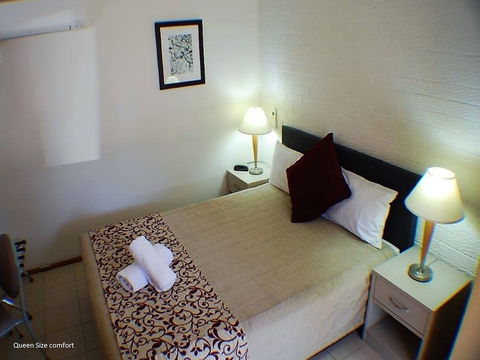 Newcastle Links Motel - Hervey Bay Accommodation 4