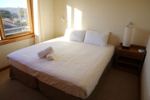 Moonbah 2 - Tourism Hervey Bay 4