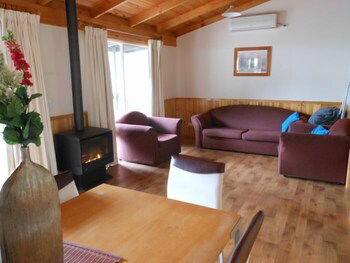 Awonga Cottages - Tourism Hervey Bay 6