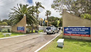 Acclaim Pine Grove Holiday Park - Hervey Bay Accommodation 4