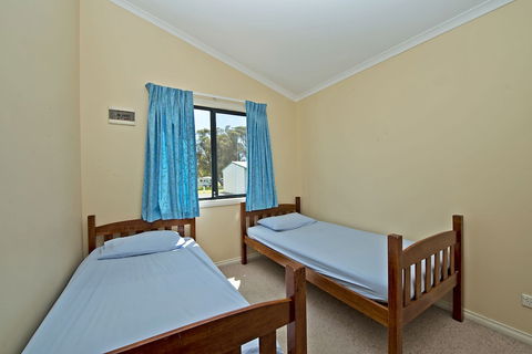 Acclaim Rose Gardens Beachside Holiday Park - Hervey Bay Accommodation 4