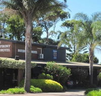 Lakes Waterfront Motel  Holiday Cottages - Hervey Bay Accommodation