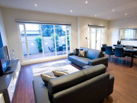 Precinct On Jardine Accommodation - Hervey Bay Accommodation 1