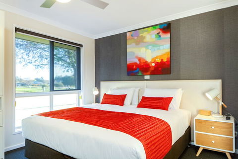 Howlong Golf Resort - Hervey Bay Accommodation 7