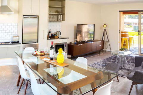 Howlong Golf Resort - Hervey Bay Accommodation 4