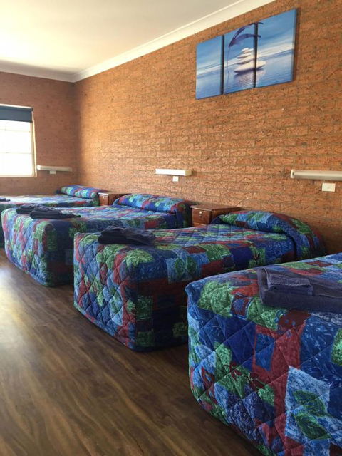 Coonamble Motel - Tourism Hervey Bay 2