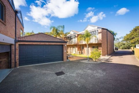 Beaches Apartments Merimbula - Hervey Bay Accommodation 4