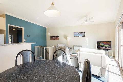 Beaches Apartments Merimbula - Hervey Bay Accommodation 7