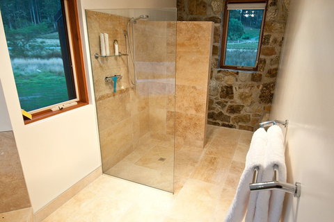 Adventure Bay Retreat - Tourism Hervey Bay 5