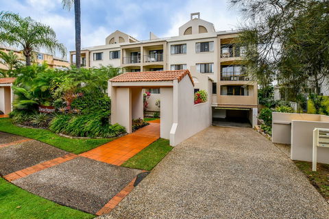 Beachport - Hervey Bay Accommodation 0