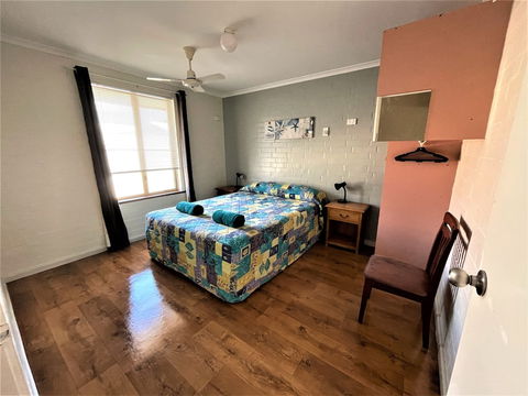 Shark Bay Seafront Apartments - Hervey Bay Accommodation 5