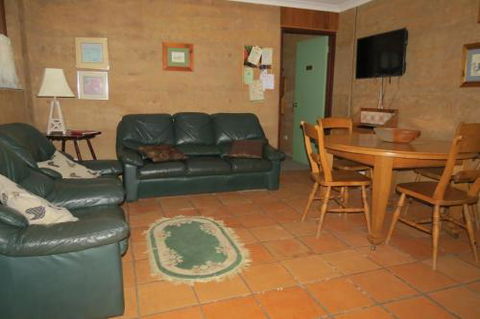 Bentwood Olive Grove Accommodation - Tourism Hervey Bay 5