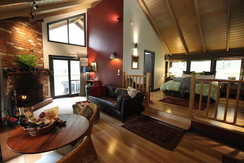 Woodlands Rainforest Retreat - Tourism Hervey Bay 6